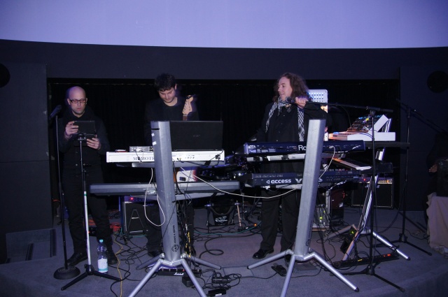 2013-HELLO-2014-05.jpg